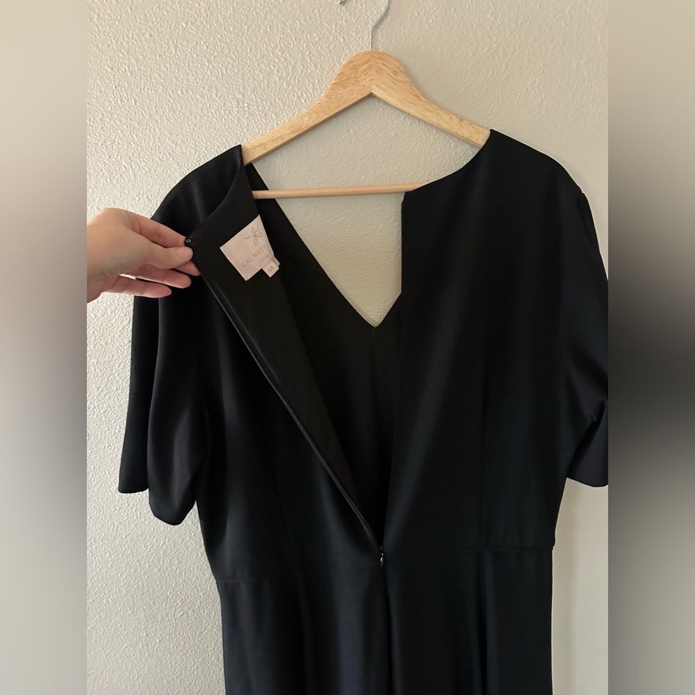 Gal Meets Glam Edith City Crepe Dress Black V Neck Knee Length Size 18 - Picture 10 of 10